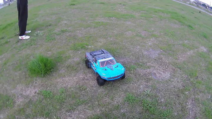 Arrma Senton Mega -VS- Traxxas Slash 4x4 VXL???