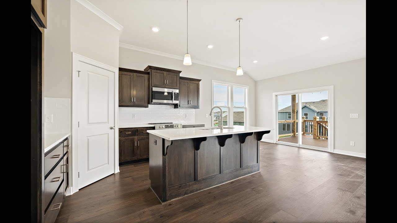 New home tour Summit Homes Stoney Creek 4409 SW Alabaster Dr Lees