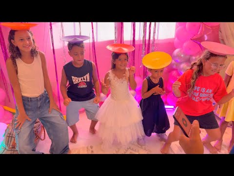 The Best Surprise for the Girls - The Day of a Lifetime