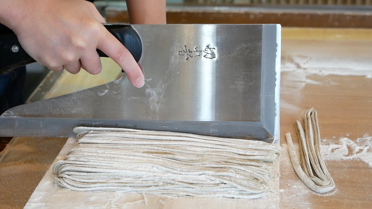 Process of experiencing how to make soba in Kyoto, Japan! The