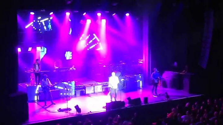 Icehouse - 'Hey Little Girl' live (Enmore Theatre 07-02-15)