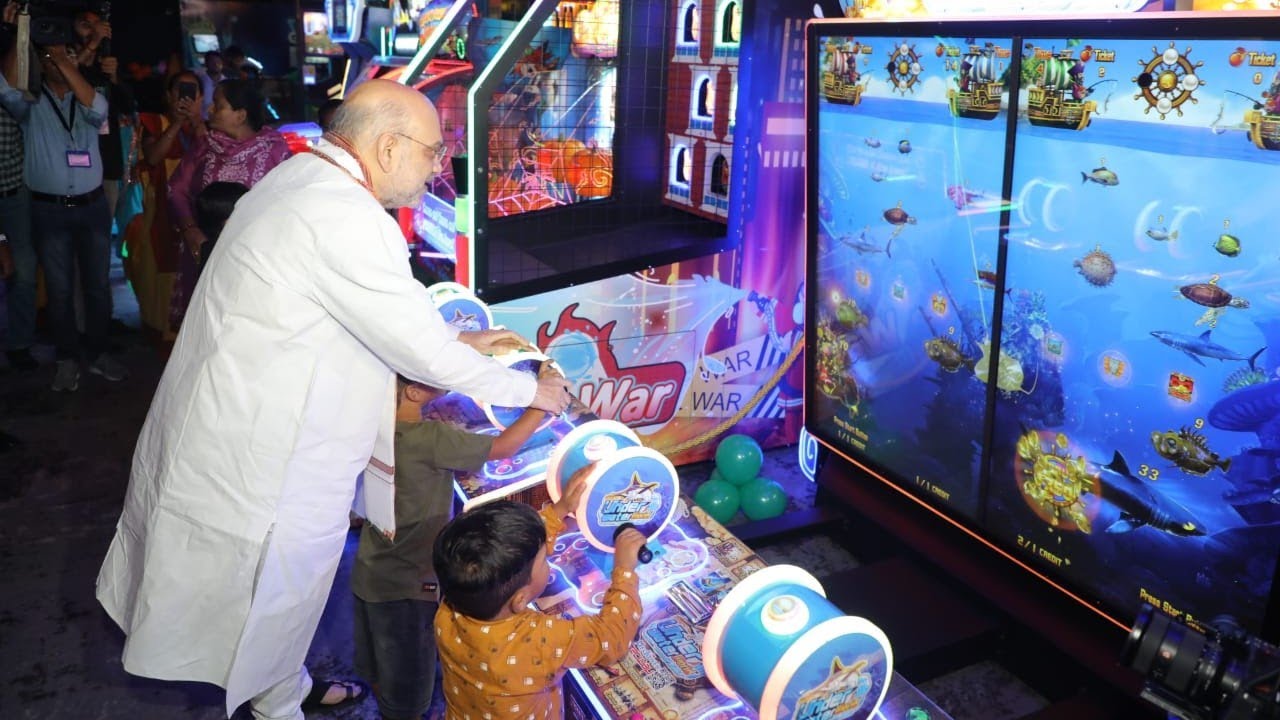 Amit Shah with anganwadi kids of his Lok Sabha constituency