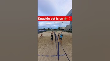 Tomahawk dig + knuckle set = flashy setup for the score‼️ 🏐 #beachvolleyball #volleyball #seattle