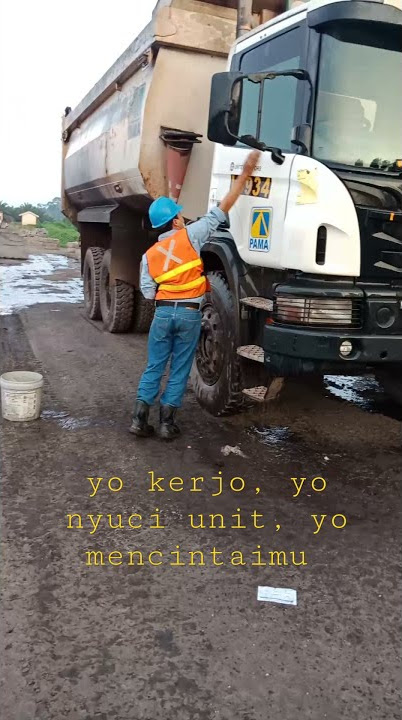 yo kerjo, yo nyuci unit, yo mencintaimu 😂