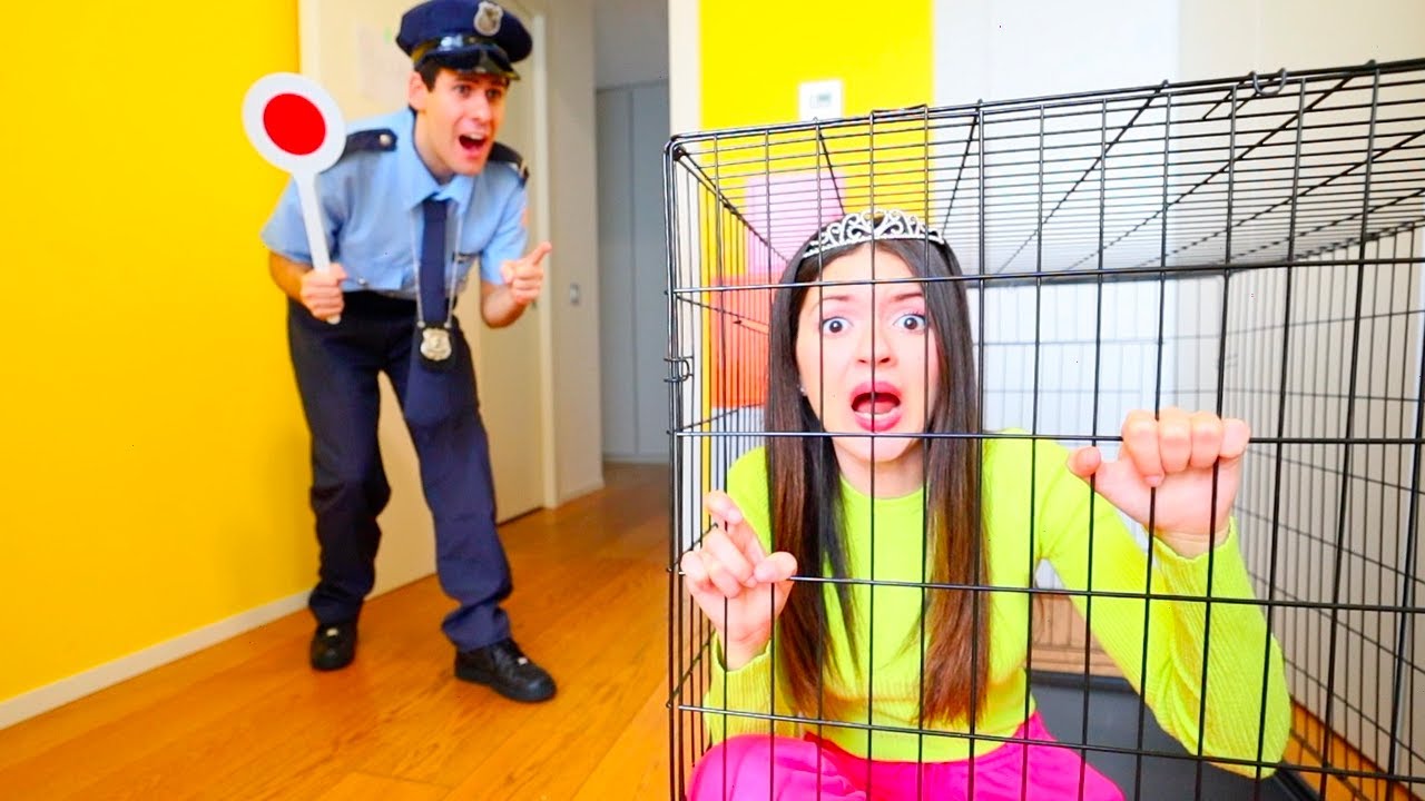 LUÌ POLIZIOTTO METTE SOFÌ IN CARCERE!