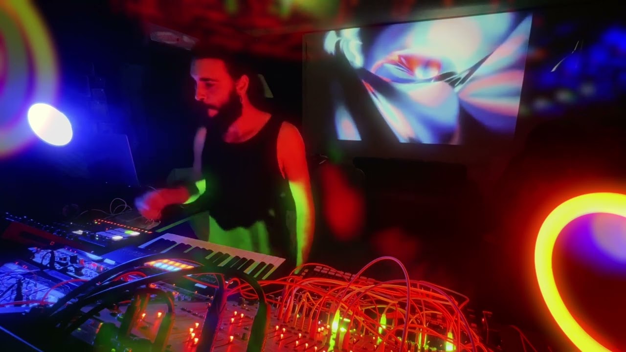 TASTEOFSLOW - Abstract Cloud