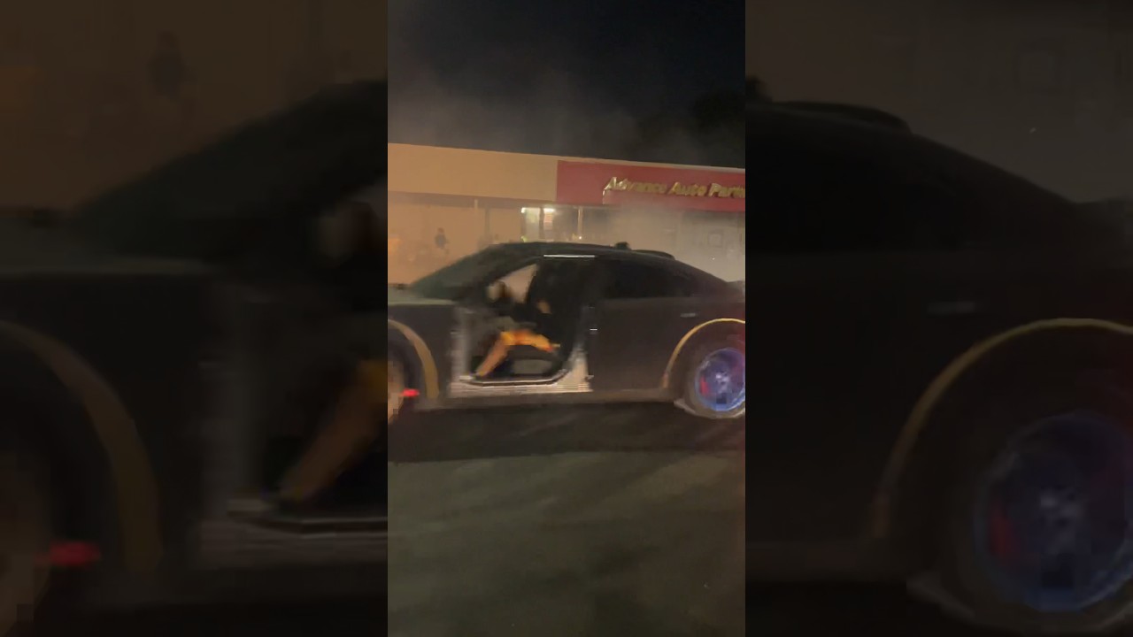 Charger vs Challenger  Dodge Srt 