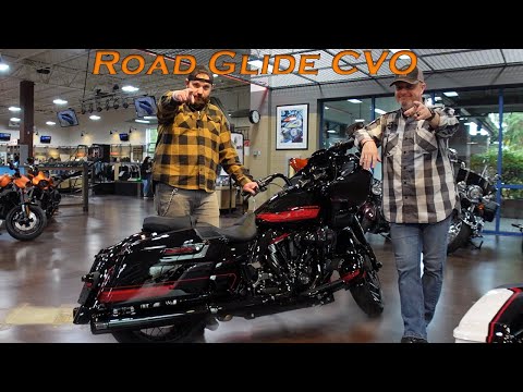 2021 HARLEY DAVIDSON ROAD GLIDE CVO - BLACK HOLE WITH GRAPHICS - 117CI - 21IN FRONT WHEEL