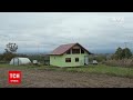 Новини світу: фермер із Боснії побудував для дружини будинок, що обертається навколо своєї осі