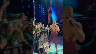 Eyes Closed in Bogota #LOOMtour #ImagineDragons