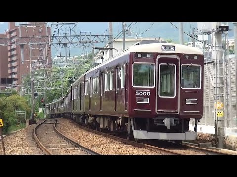 阪急神戸線御影～岡本間を走行する5000系5000Fの普通梅田行き