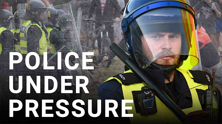 UK riots: 400 police officers injured as widespread riots expected