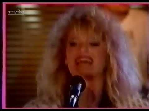 BLIND DATE-YOUR HEART KEEPS BURNING (1985)