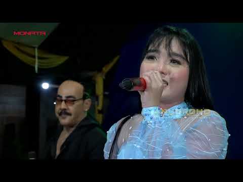 Wat gebeurt er als een dakloze alleenstaande moeder een geschenk ontvangt van een vreemde in een