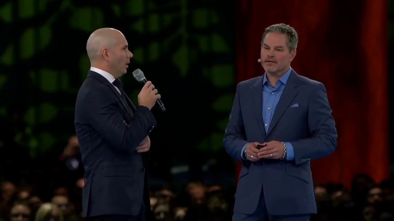 Pitbull at Dreamforce 2017