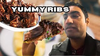 Discover the experience of eating Chomps at roadside restaurant in Karachi.#foodstreet