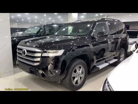 Video So sánh Land Cruiser 2021 LC200 độ Trung Đông và Land... - youtube