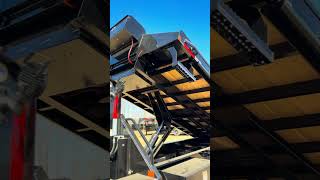 Check out this shorty container trailer! 😎🔥