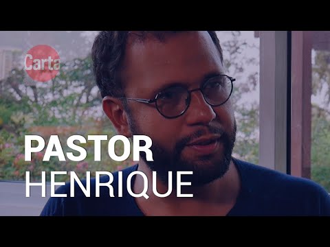 "'Deus acima de todos' é uma expressão fascista que esconde sede de poder", diz pastor Henrique