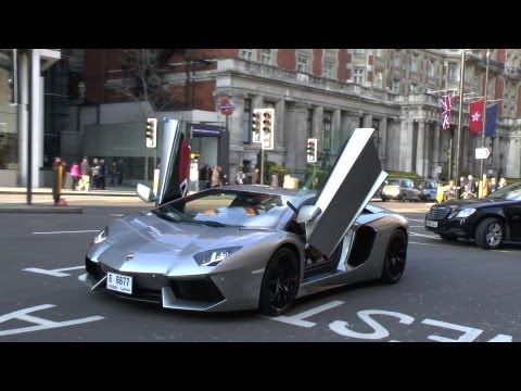 arab-lamborghini-aventador-driving-with-doors-up-&-crazy-revving-|-huge-accelerations!!