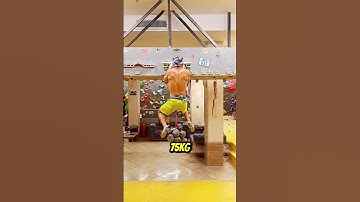 Sức mạnh ngón tay vượt giới hạn của vận động viên leo núi #shorts