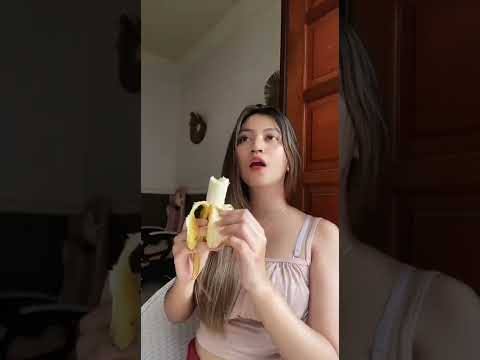 Ketika Makan Pisang Yang Besar #shorts #shortvideo #tiktok  #youtubeshorts #viral