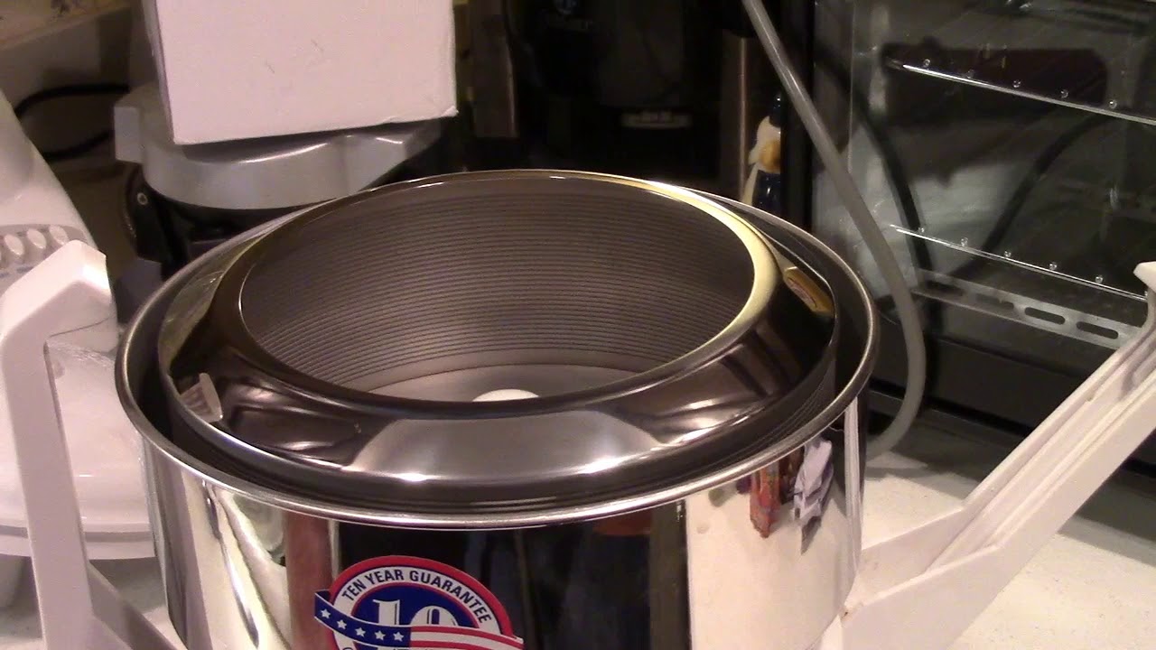 Omega Fruit & Vegetable Juicer Model 1000 - YouTube