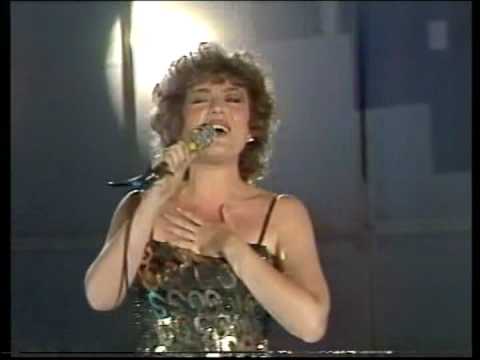 Παρακολούθηση Corina Chiriac - Vino, iubire, inapoi (Live - Mamaia'87) στο YouTube