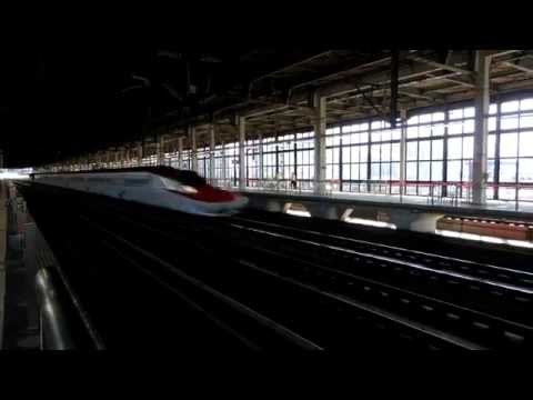 E5系「はやぶさ」＋E6系「こまち」　北上駅通過
