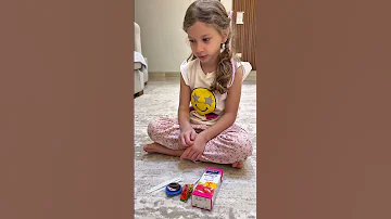 صفوئة ما رضيت تأكل شي بدون أختى 