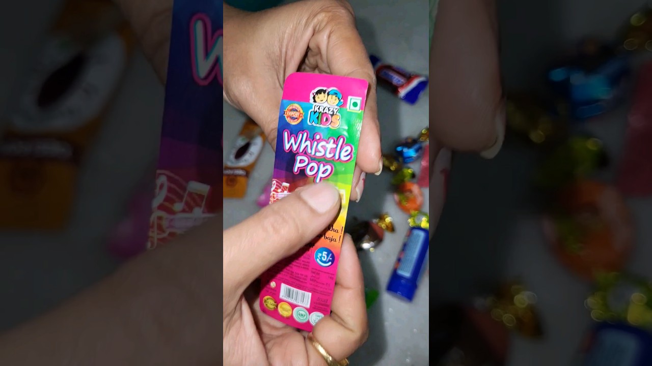 Whistle pop lollipop candy 
