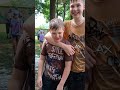 А вы часто звоните своим мама и передаете привет?