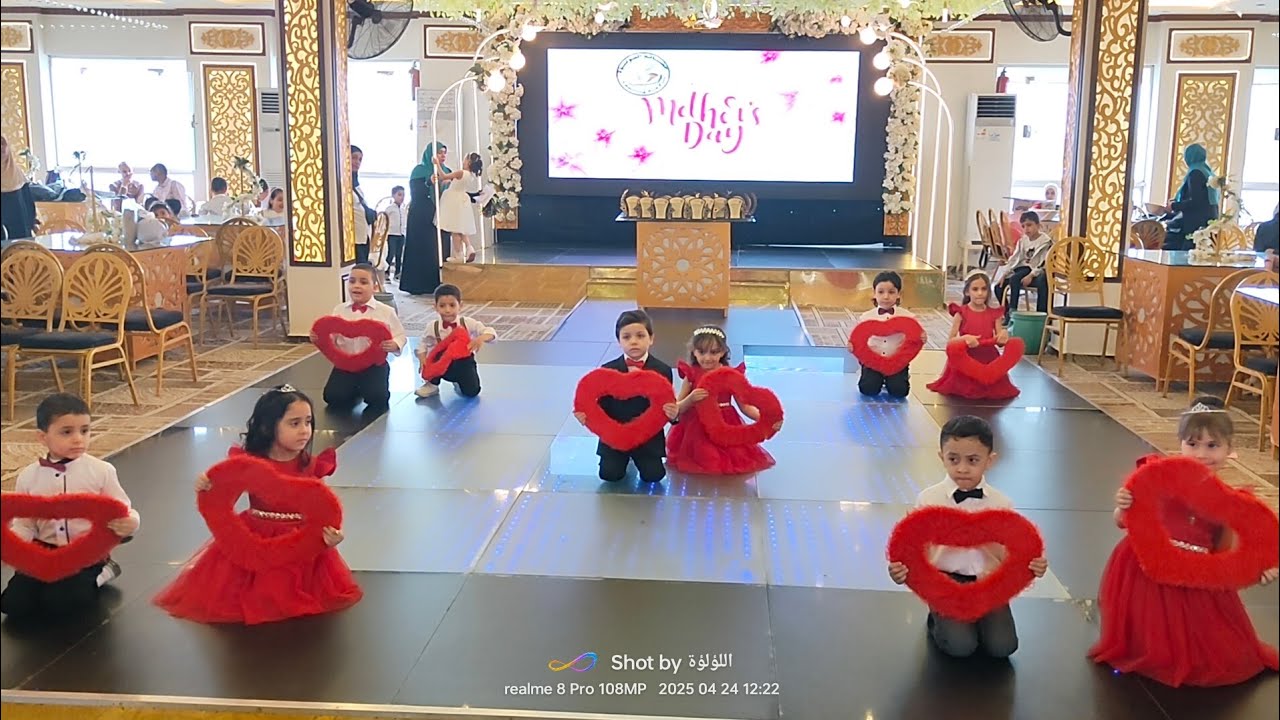 استعراض ١٠٠ مليون شكرا من قلبي😍