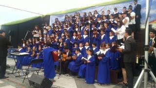 Vignette de la vidéo "Coro de niños (campanas suenen al viento)"