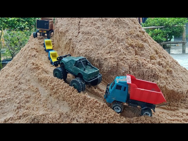 Wah..!! Antri Panjang di Pertambangan Pasir Melewati Lorong class=