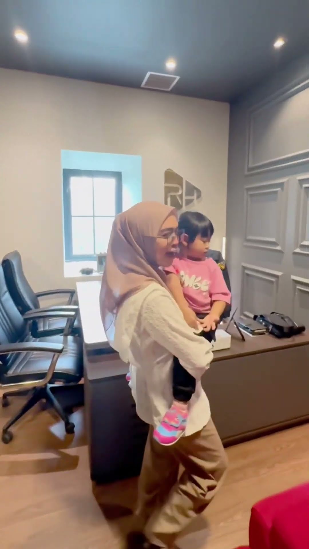 Ibu ricis akhirnya masuk ke sini!!!