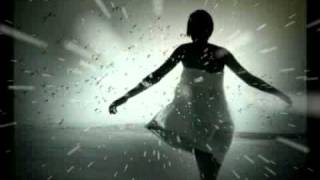 Download Lagu Scriverò il tuo nome in maiuscolo-Laura Pausini MP3