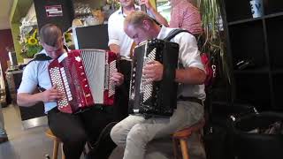 Im diräkte übere Speer Köbi Brunner, LT Chaltbächlergruess