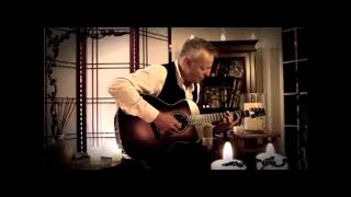 Video thumbnail of "Santa Claus is Coming To Town (Tommy Emmanuel)"