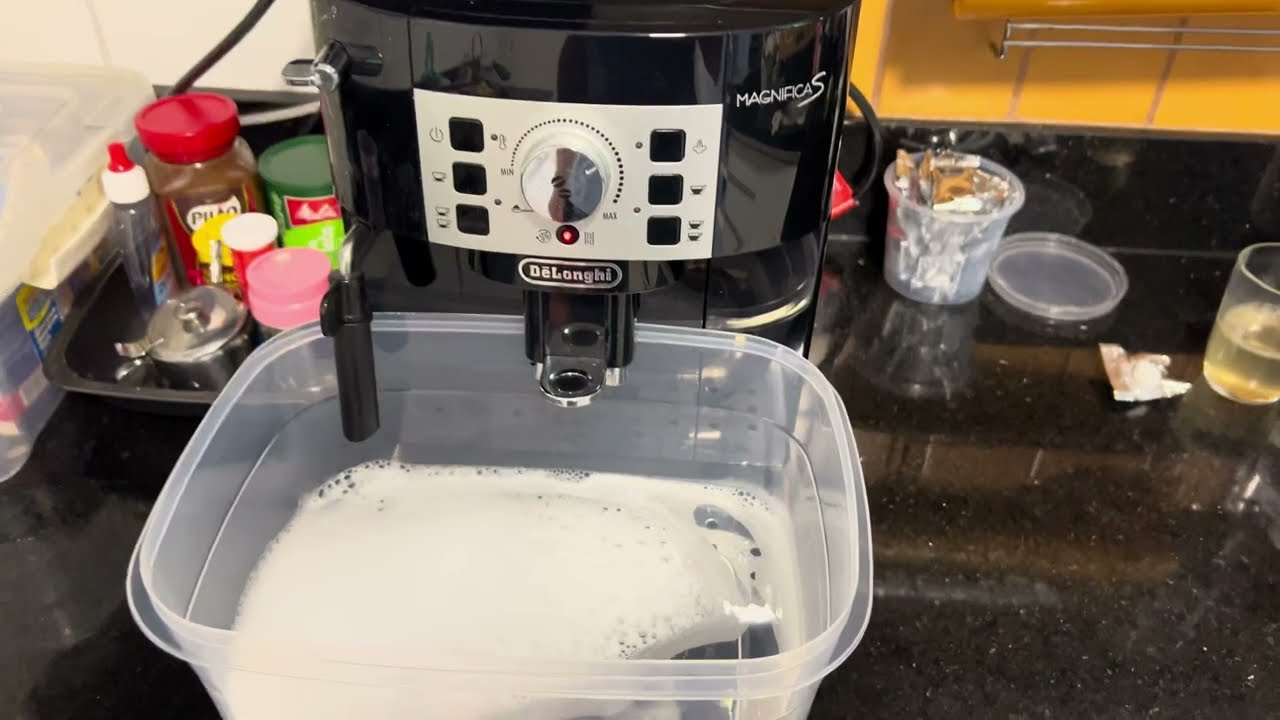 Descaling a Delonghi Magnifica S - YouTube