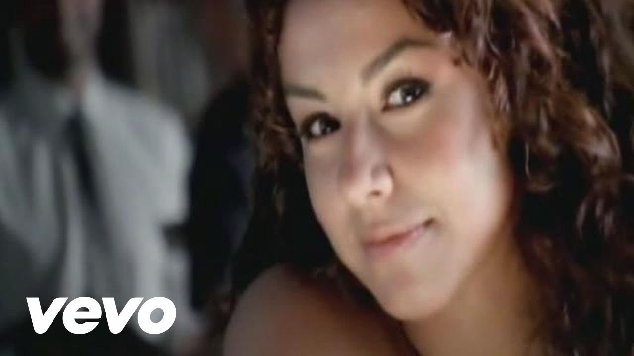 Annie Khalid - Mahia (Official Music Video)