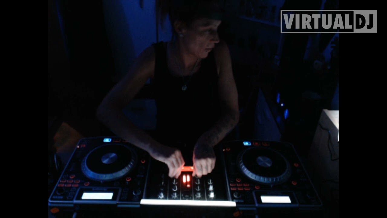 Ich mag Techno mit Bass....    02.01.2025