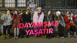 Yaparsa Kadınlar Yapar (Burası İstanbul) Resimi