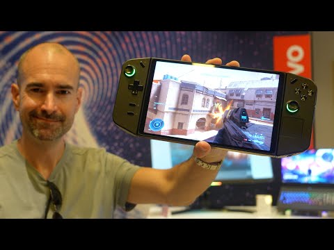 Lenovo Legion Go Hands-on Review | ROG Ally Destroyer?