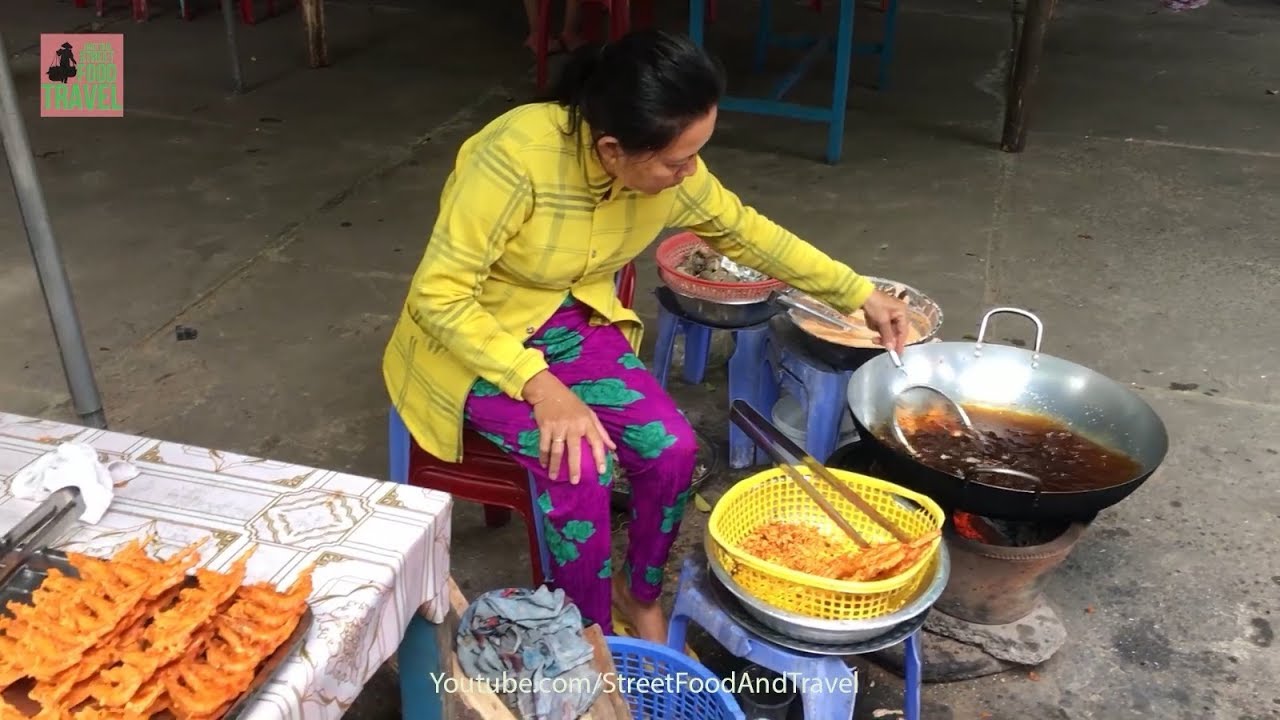 Street Food Vietnam - Crispy Fried Shrimp (Tom Chien Bot) | Street Food And Travel