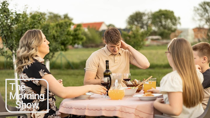 Mosquito hacks & cleaning tips for a bug-free summer