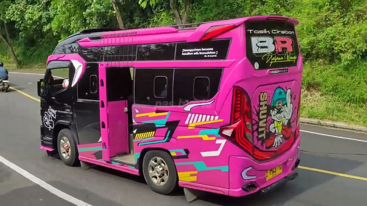 Mobil bus telolet elf black pink gacor 