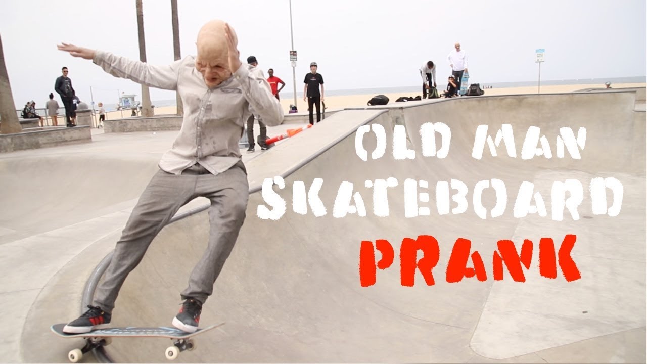 ⁣Scare Man skateboarding PRANK-Julien Magic