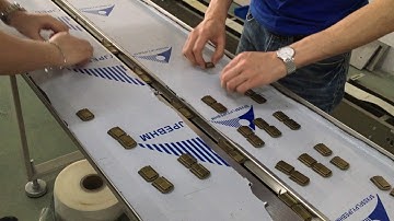 high quality small hardware horizontal flow wrapping machine KT- 250B