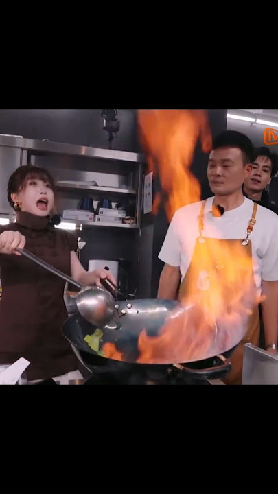 Ah my tummy hurts! 😂 Esther really lets out her inner 🦅🦅🦅 sound! #estheryu #funny #cute #cooking